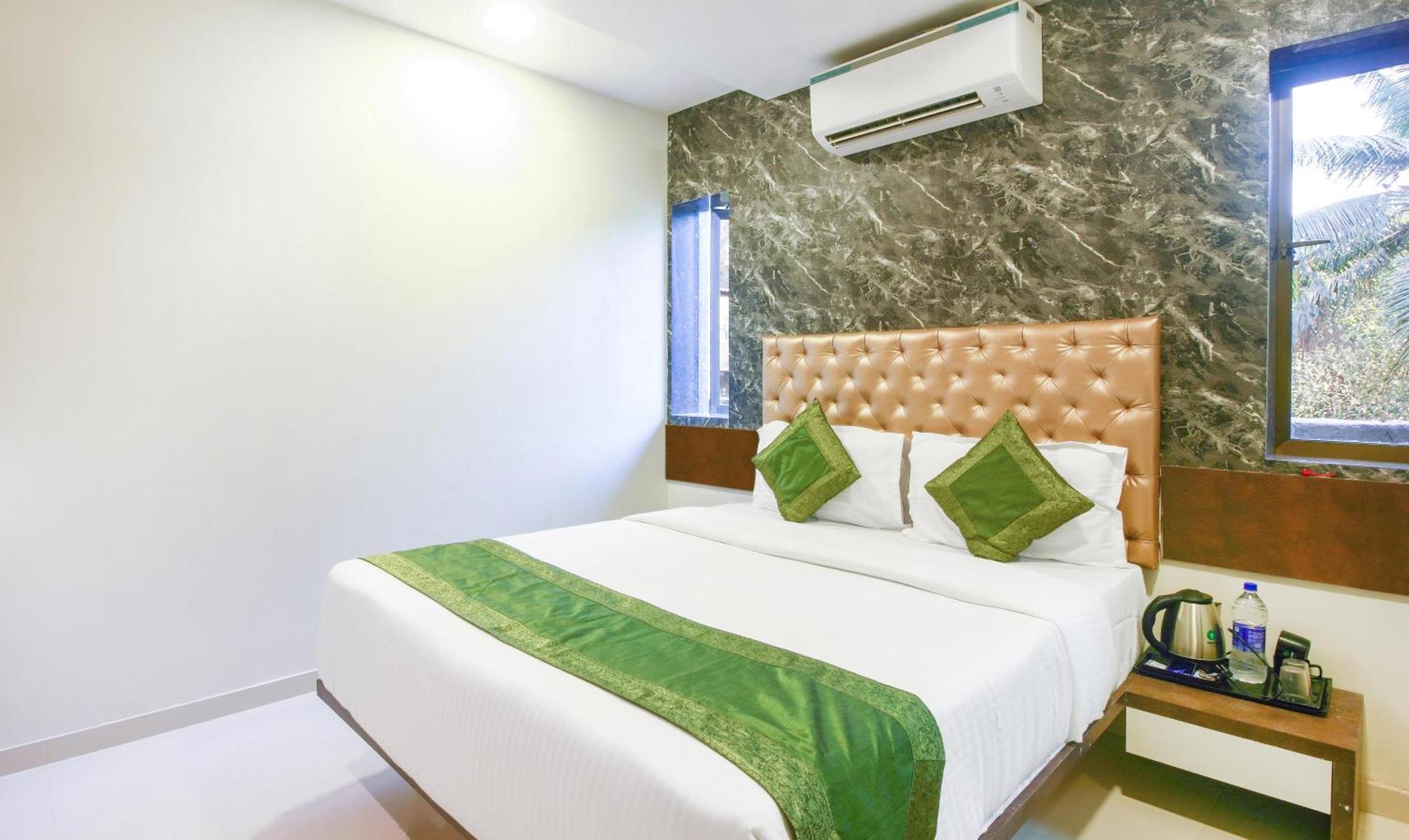 Standard Double Room,639188031:JPEG